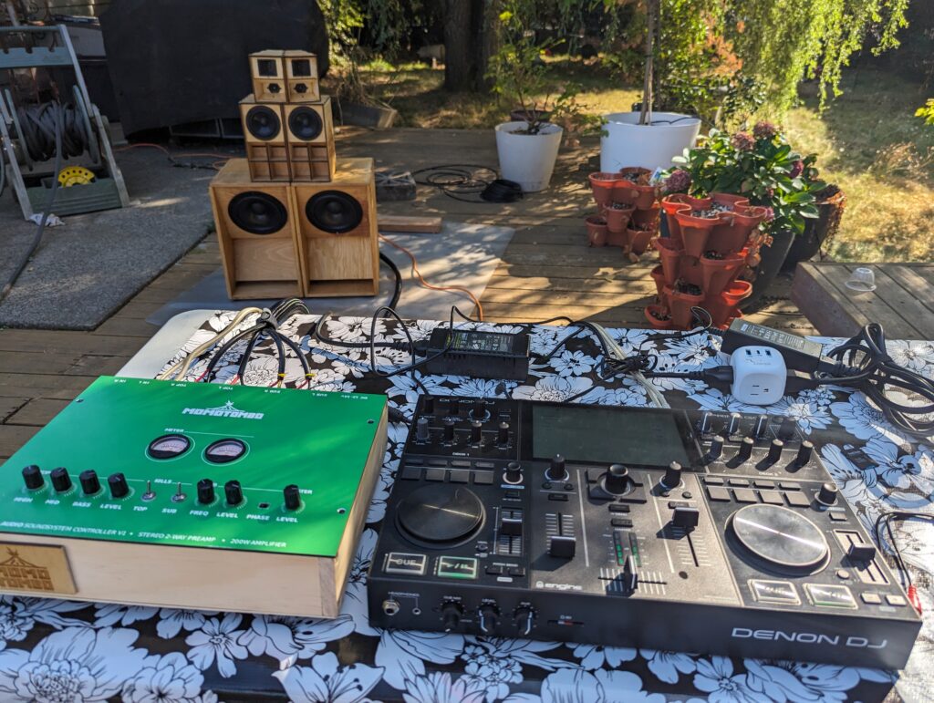 A small soundsystem and dj mixer